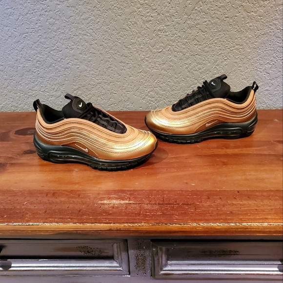Women's Nike Air Max 97 'Copper' or 'Metallic Copper Bronze' - Picture 2 of 16